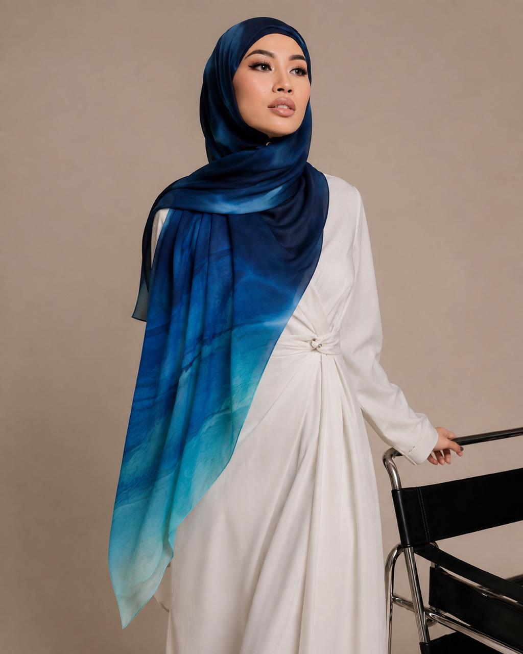 Aqua Veil am Model